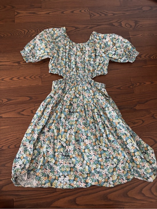 Zara Dresses & Skirts - Zara Floral Cutout Midi Dress in Green, Yellow, White